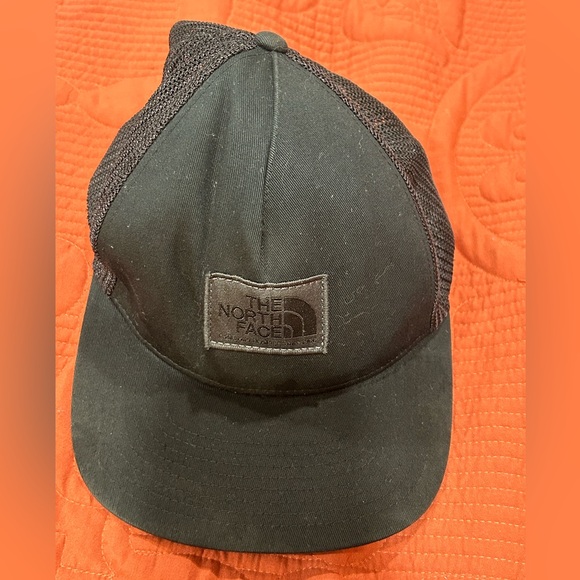 THE NORTH FACE‎ Hat Cap MeshBack Black Flex-Fit Embroidered Patch - Picture 1 of 4